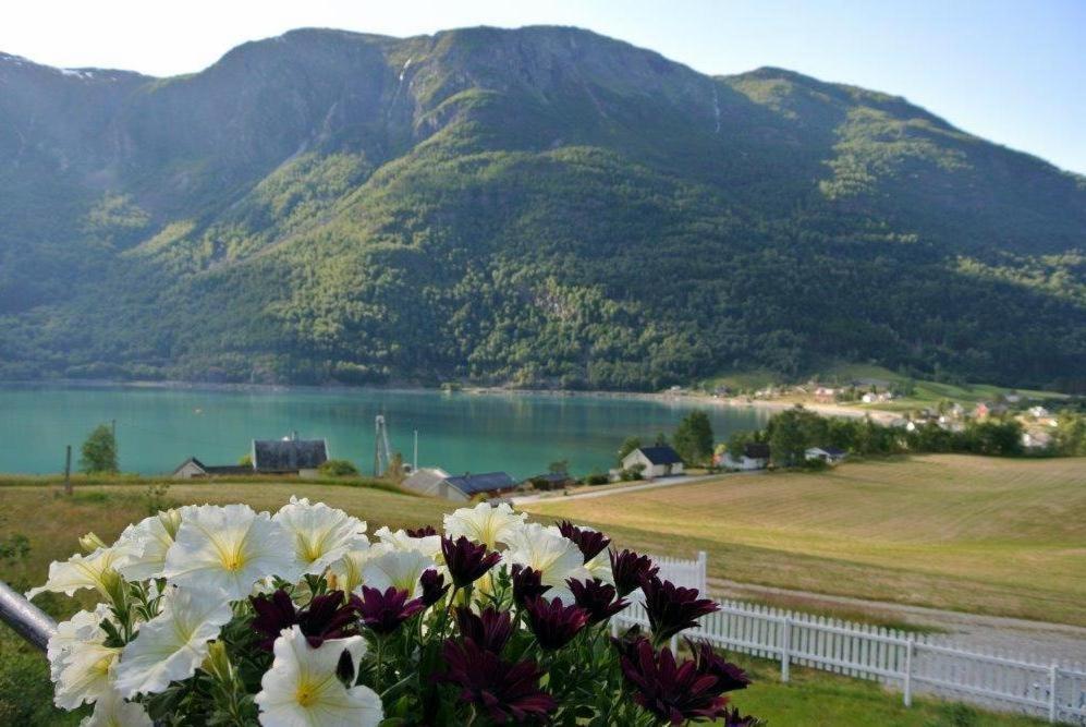 Eide Gard Hotell Skjolden Exteriör bild